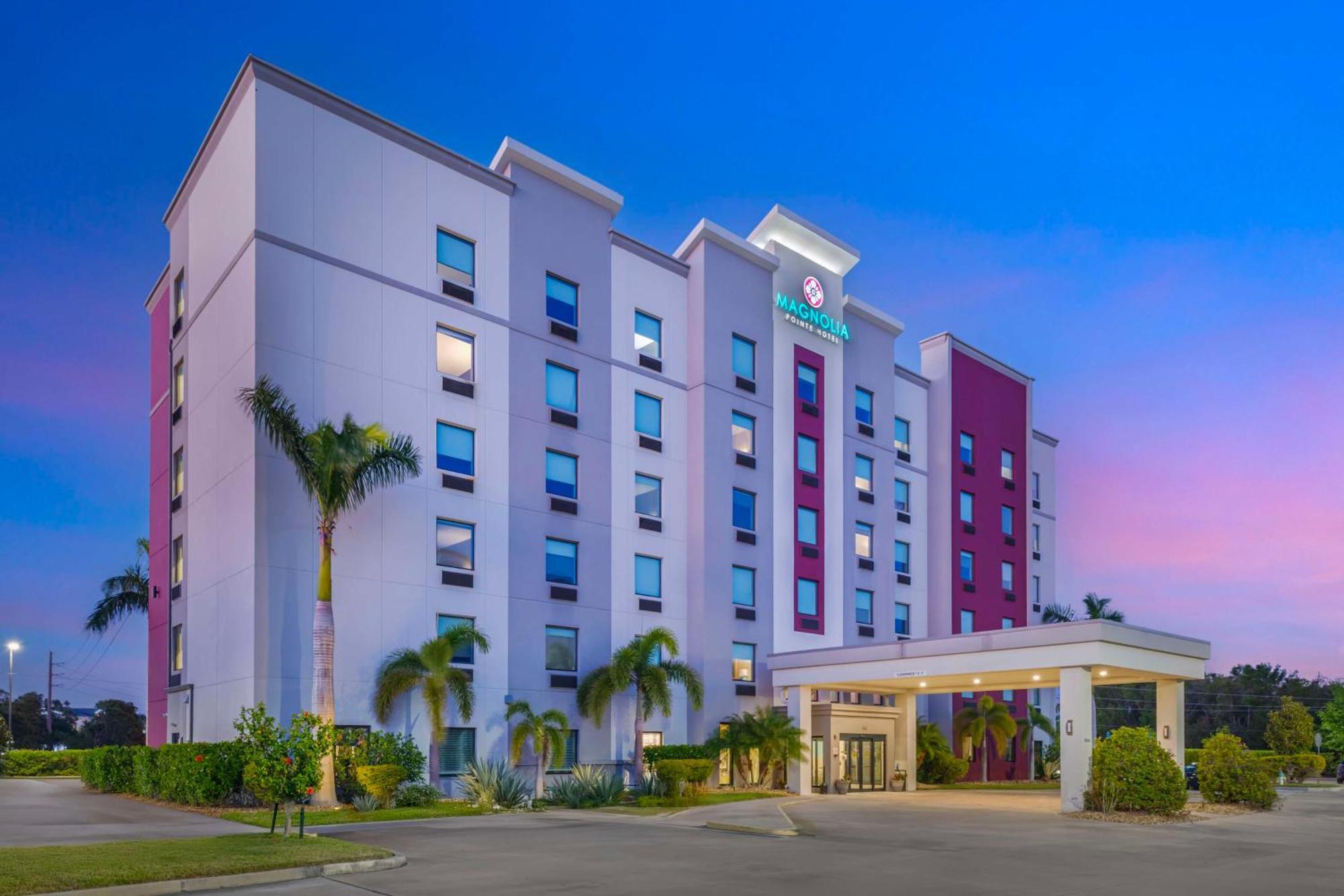 Magnolia Pointe; BW Signature Collection Fruitville エクステリア 写真